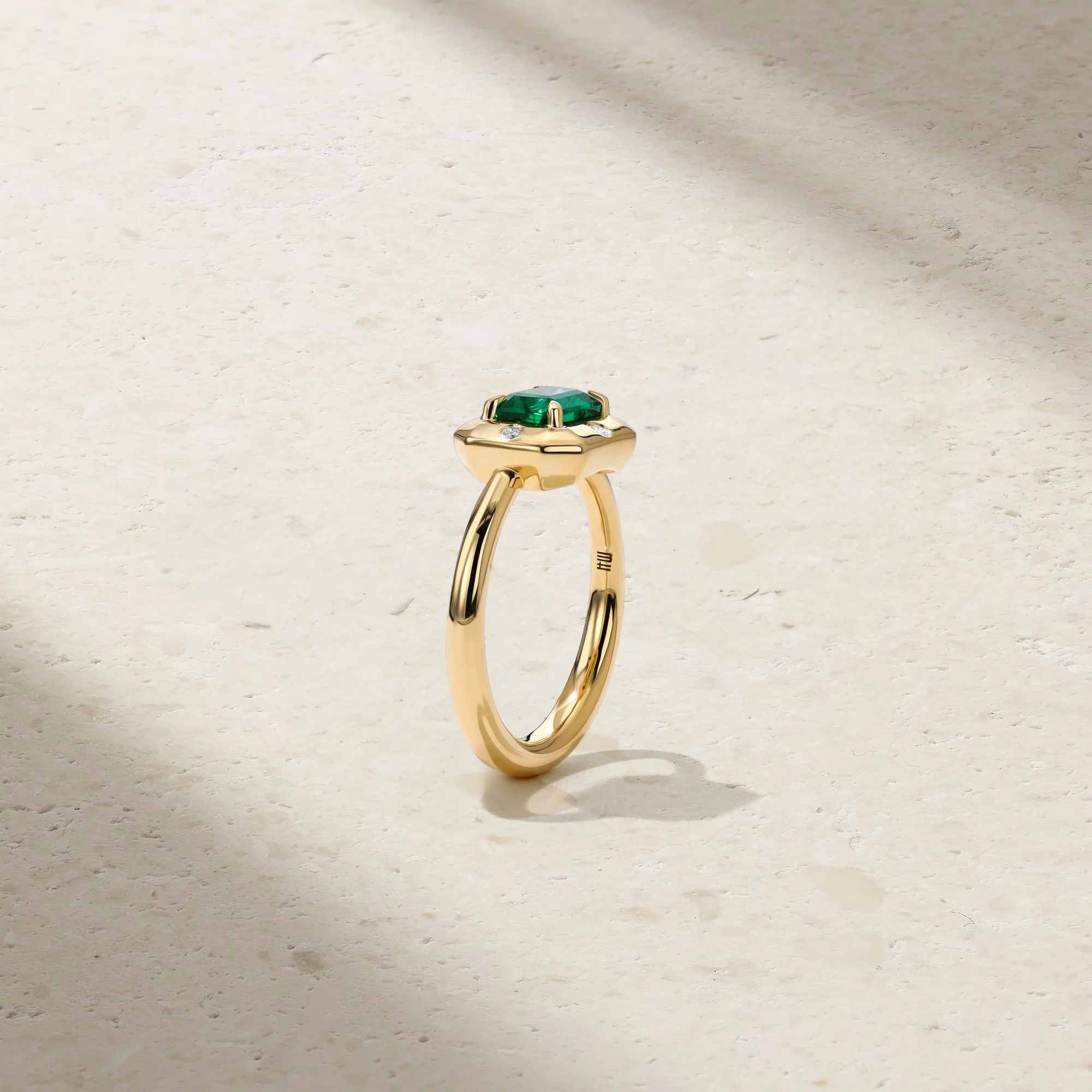 Aurum Octagonal Emerald Ring - Image 3