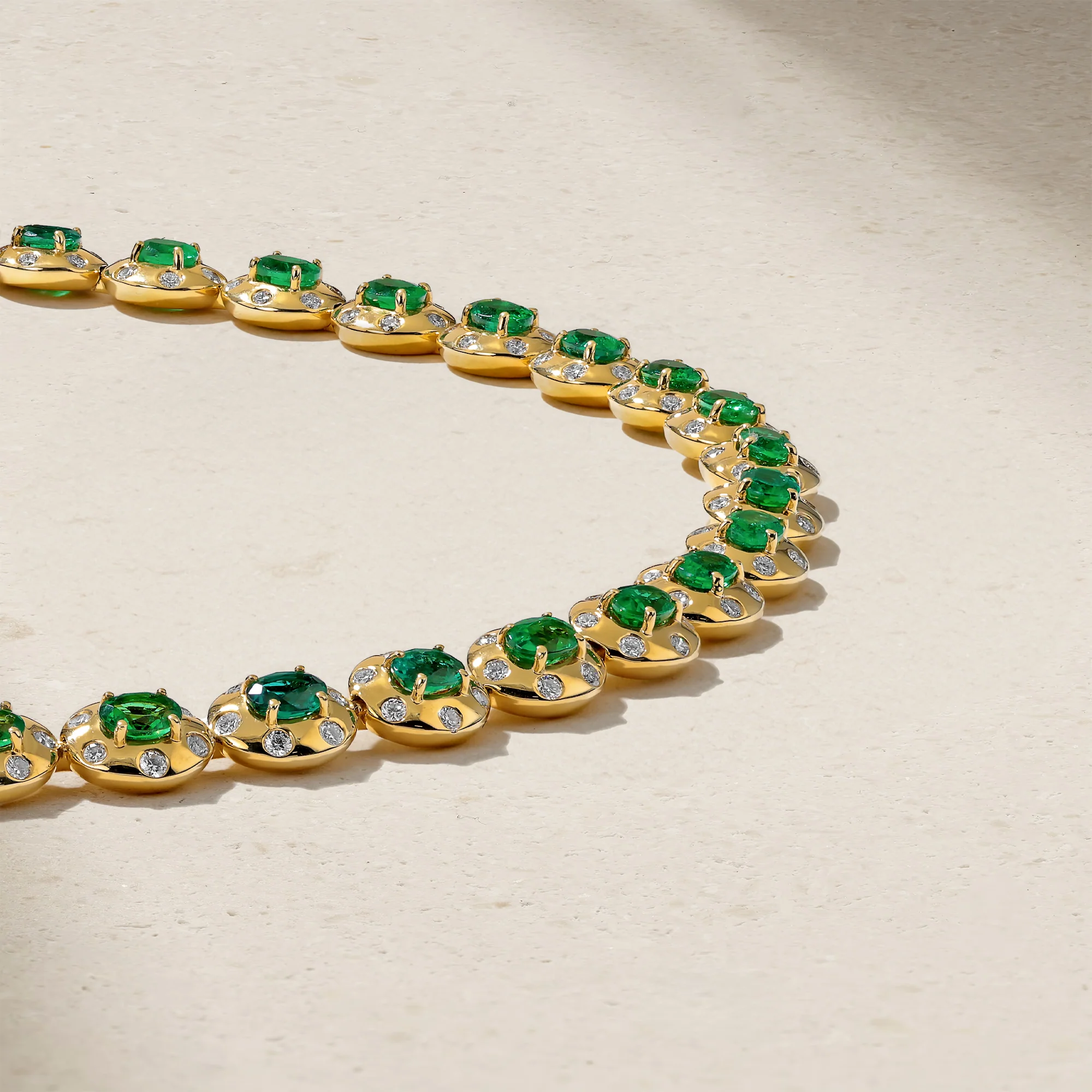 Aurum Oval Emerald Bracelet - Image 3