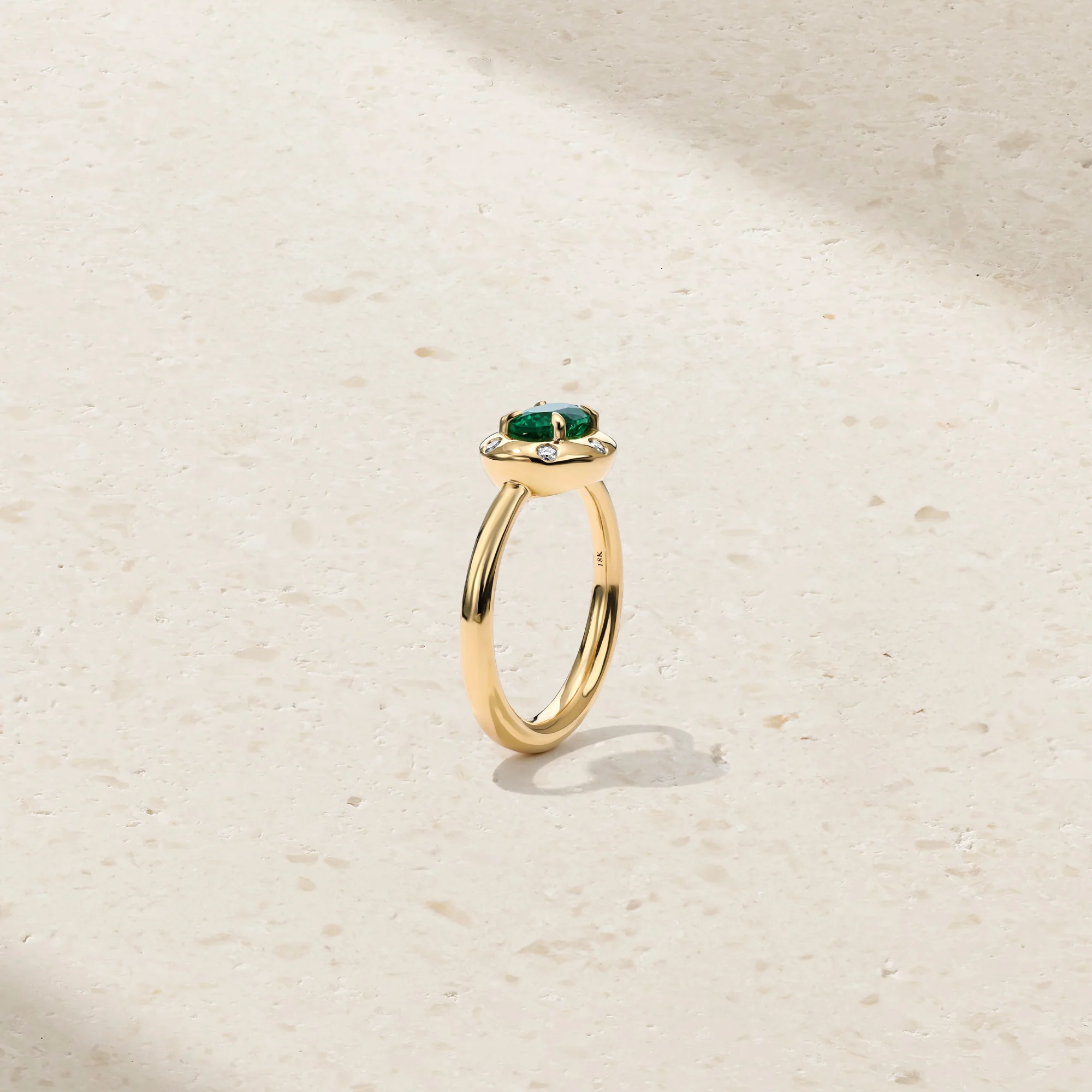 Aurum Oval Emerald Ring - Image 3