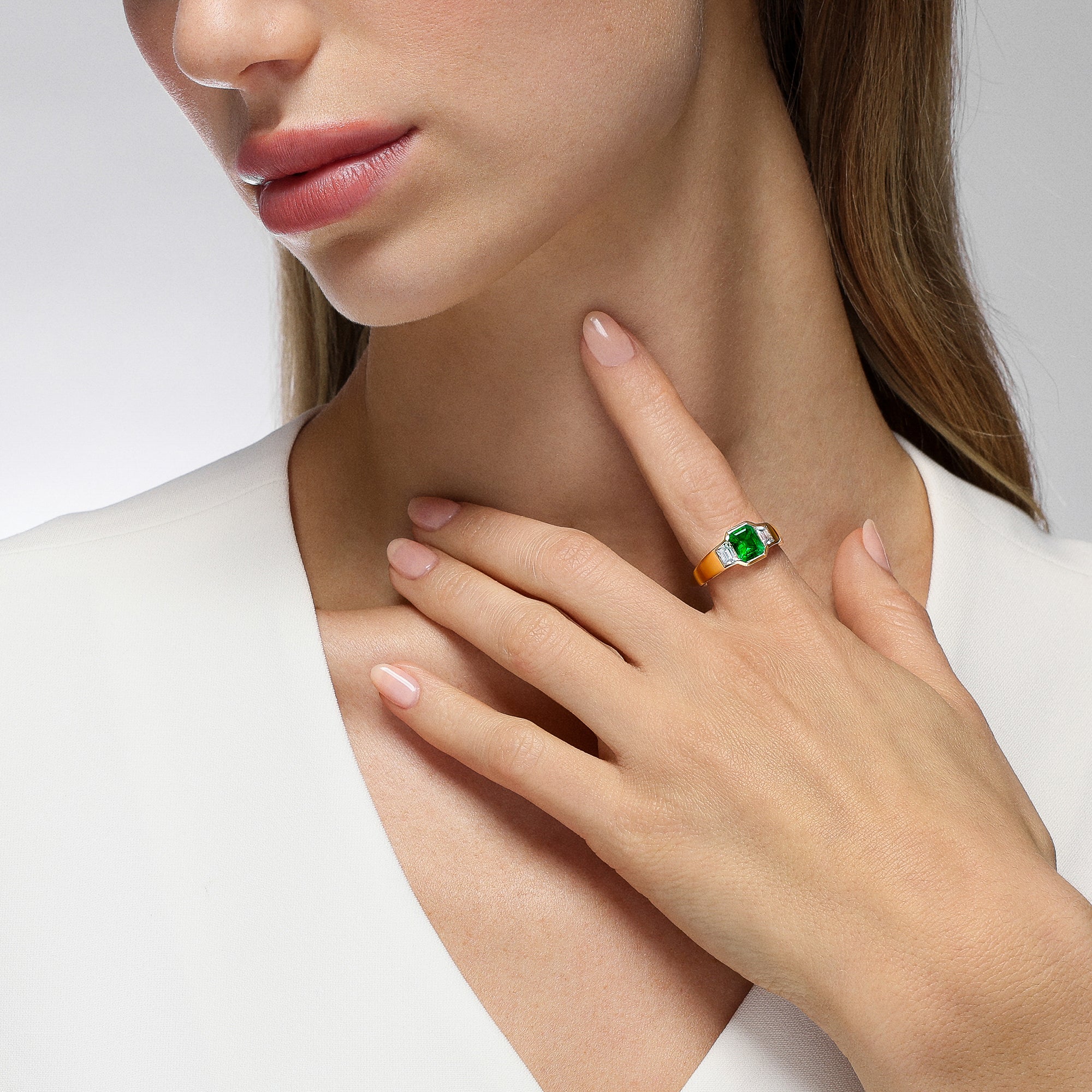 Chunky Half Bezel Emerald and Diamond Ring - Image 2