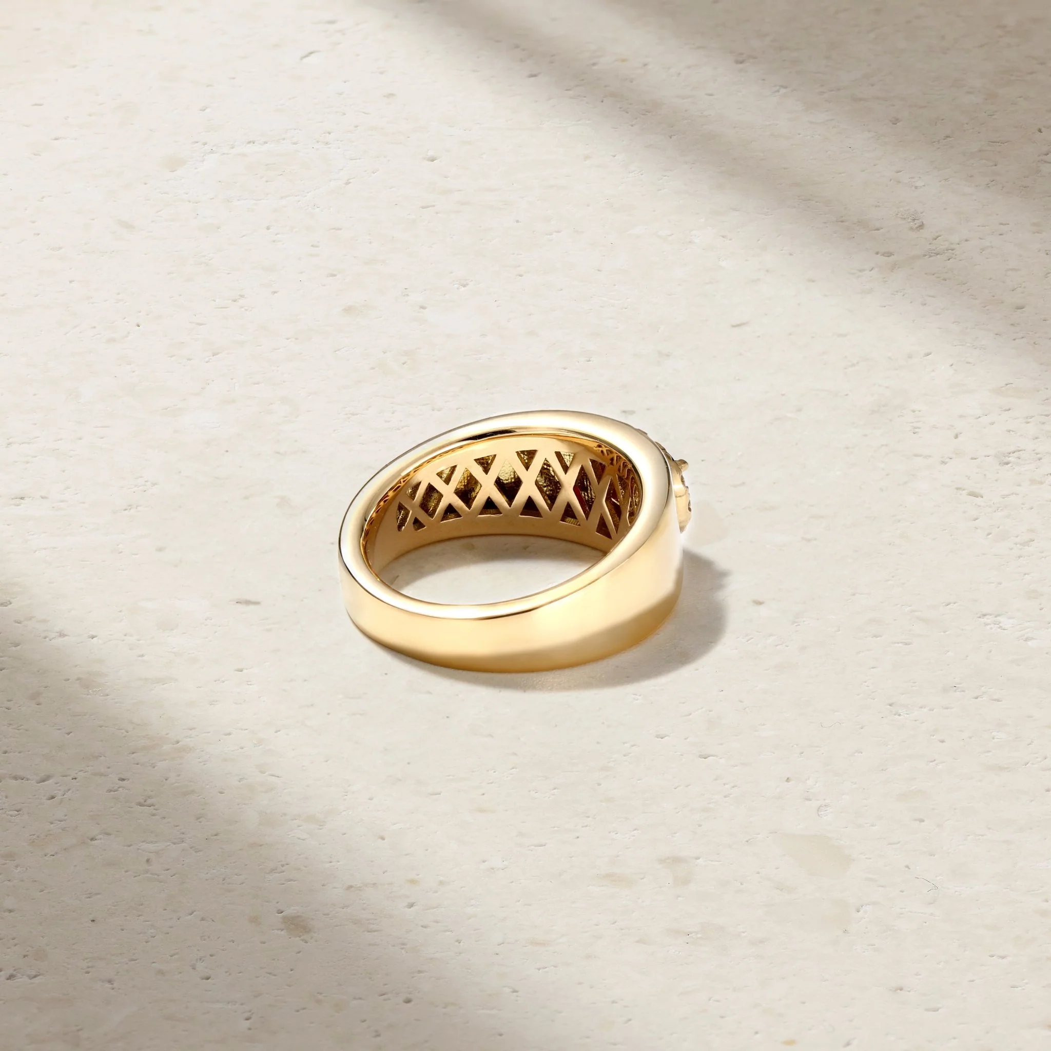 Heirloomed Oval Alexandrite Cigar Band - Image 3