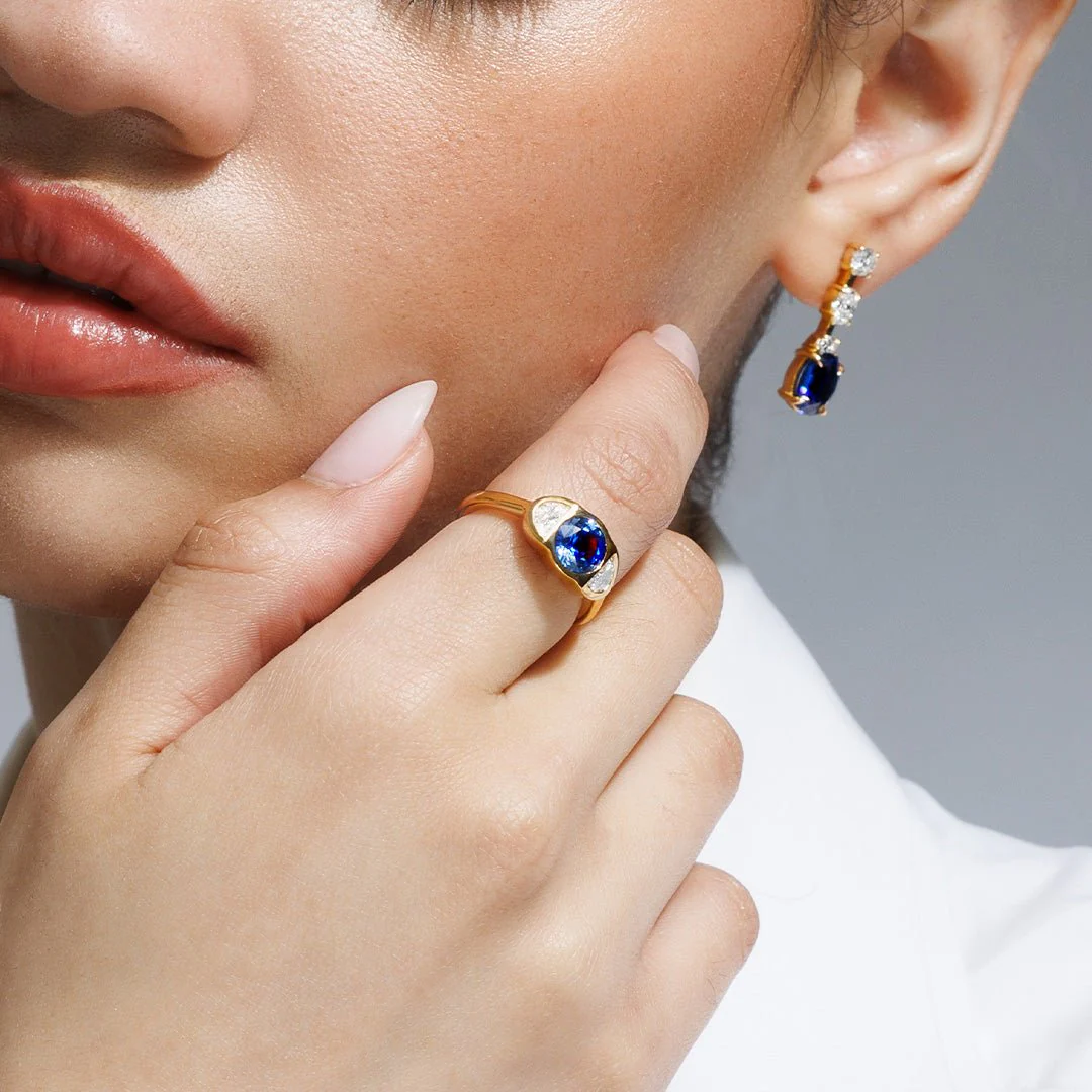 Modern Icon Sapphire and Diamond Ring - Image 2