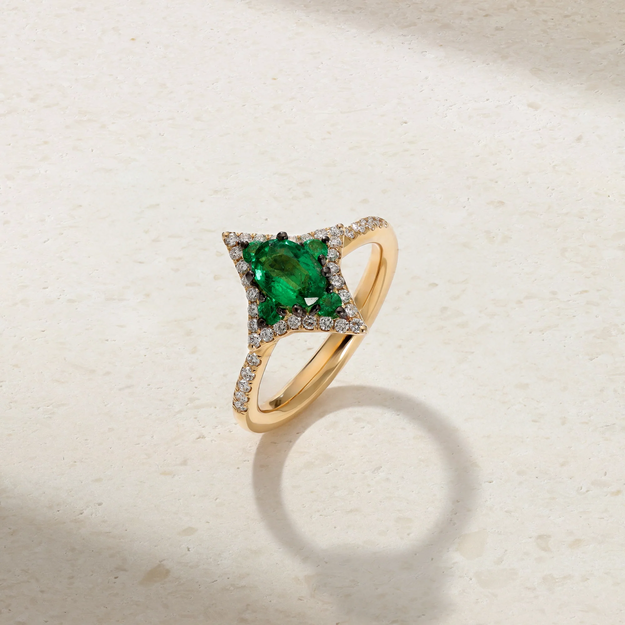 Notte Emerald and Diamond Ring - Image 3