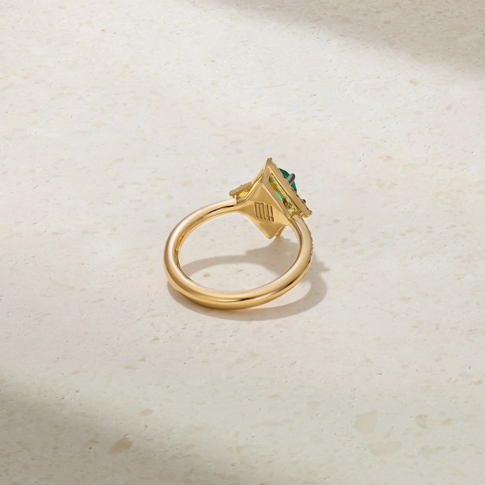 Notte Emerald and Diamond Ring - Image 4