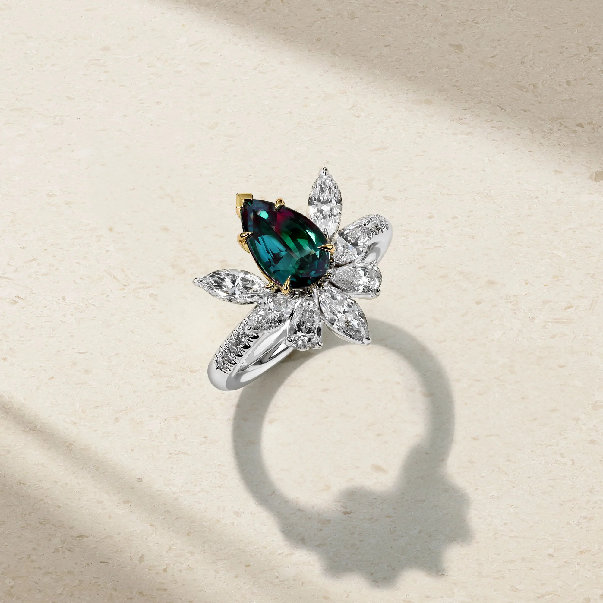 Papillon Alexandrite and Diamond Ring - Image 3