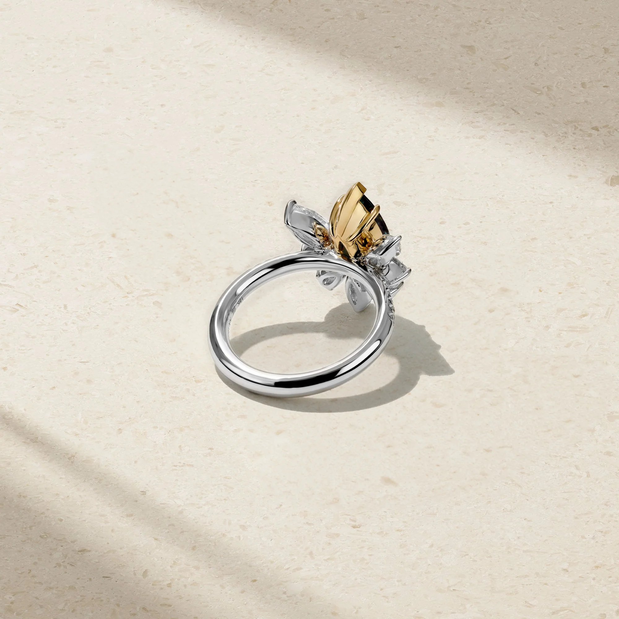 Papillon Alexandrite and Diamond Ring - Image 4