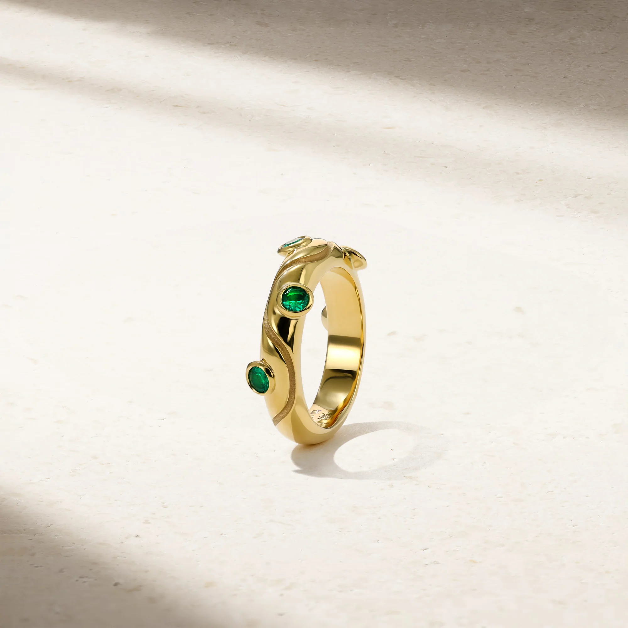 Riva Crest Emerald Ring - Image 3