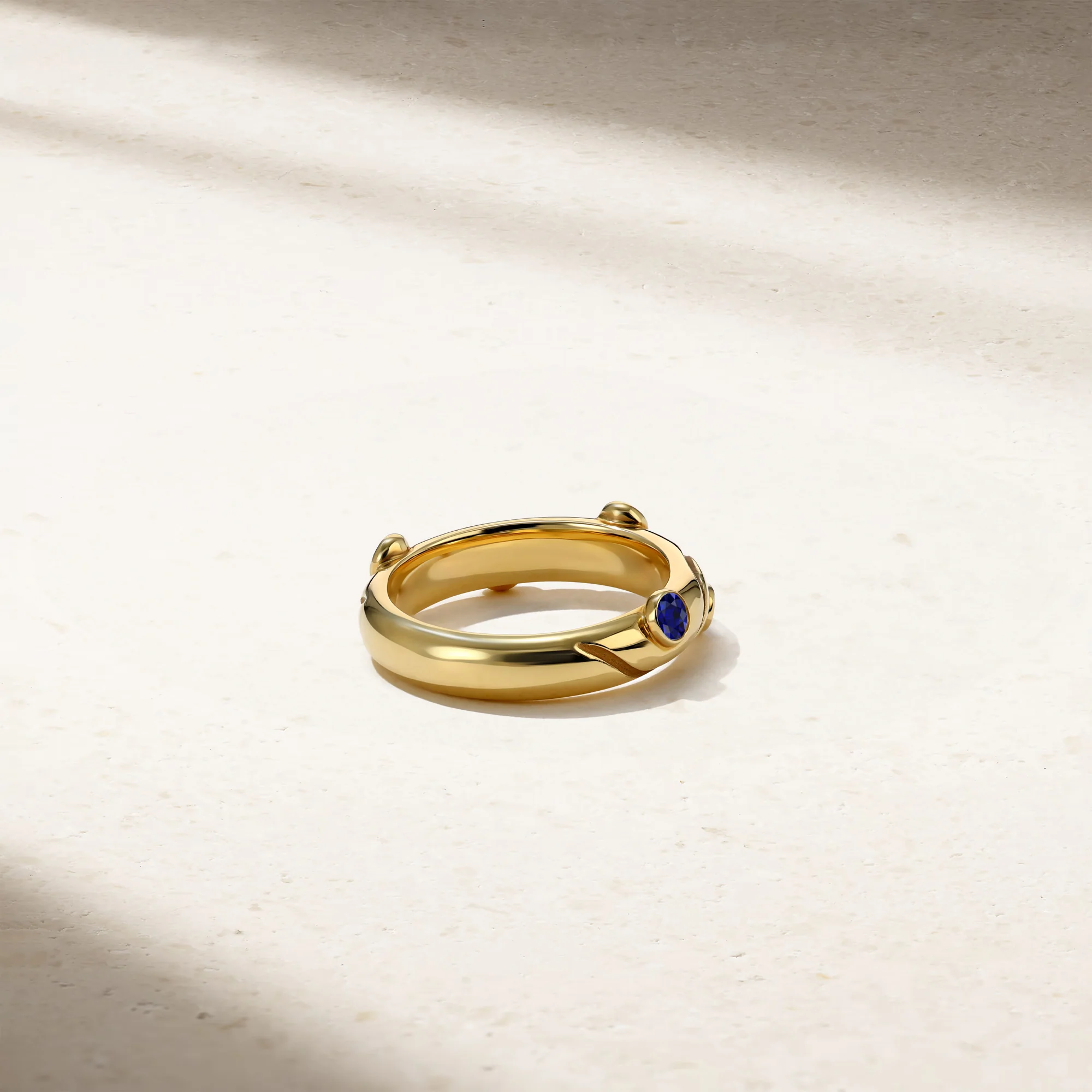 Riva Crest Sapphire Ring - Image 3