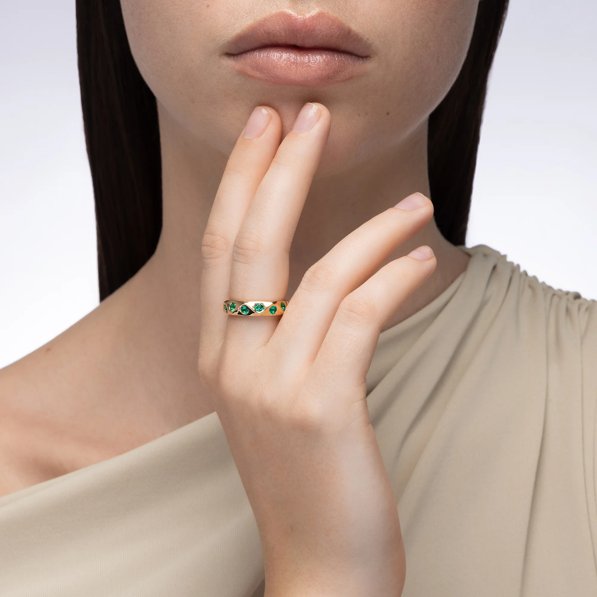 Sculpted Emerald Wave Ring - Image 2