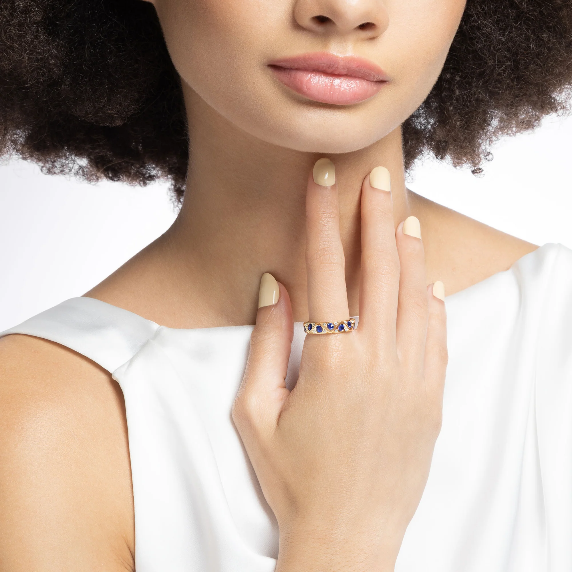 Sculpted Sapphire and Diamond Wave Ring - Image 2