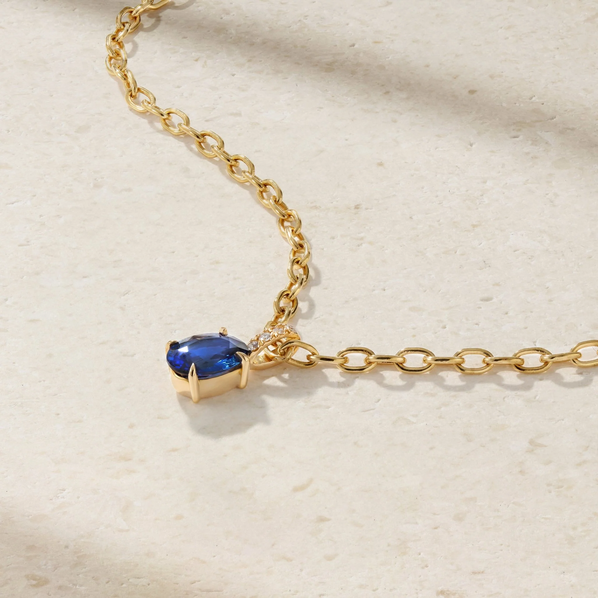 Simple Solitaire Oval Sapphire Pendant - Image 3